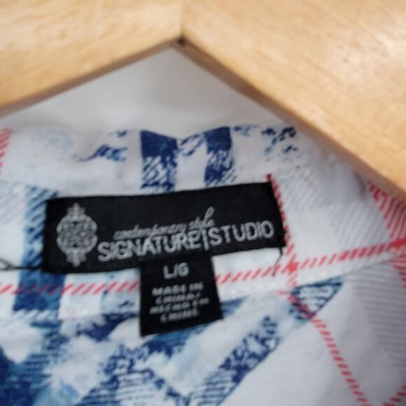 Signature Studio Women's Plaid Button Down Roll Tab Sleeve Shirt Red White‎ Blue - Picture 4 of 11
